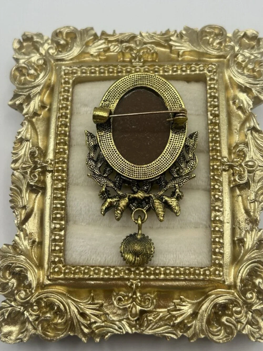 Vintage Style Cameo Brooch Gold Tone Rhinestone Dangle Costume Jewelry